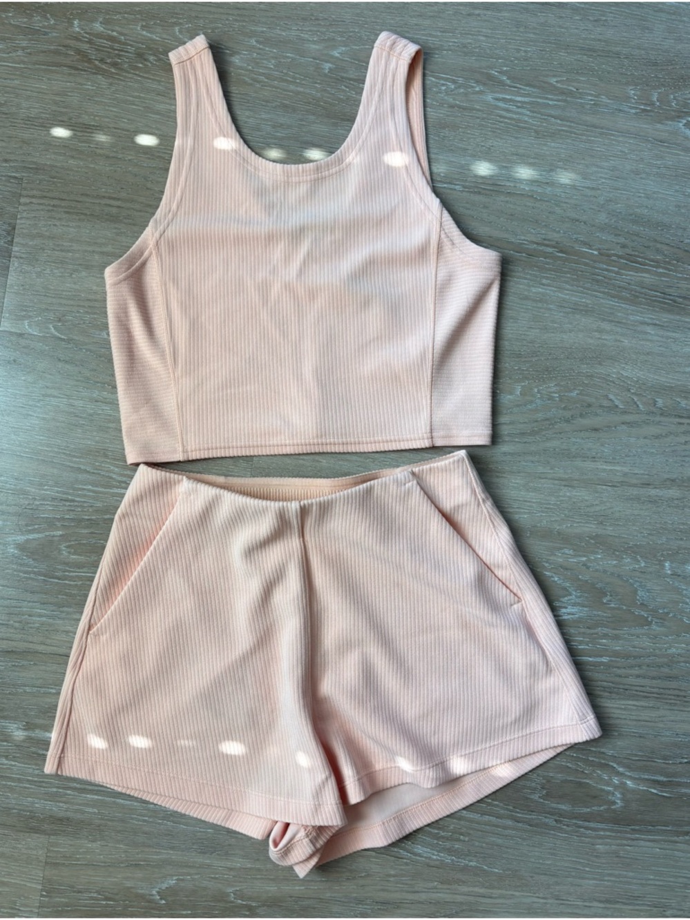 Lululemon Set Tank & Shorts Peach Bellini Size 4/6